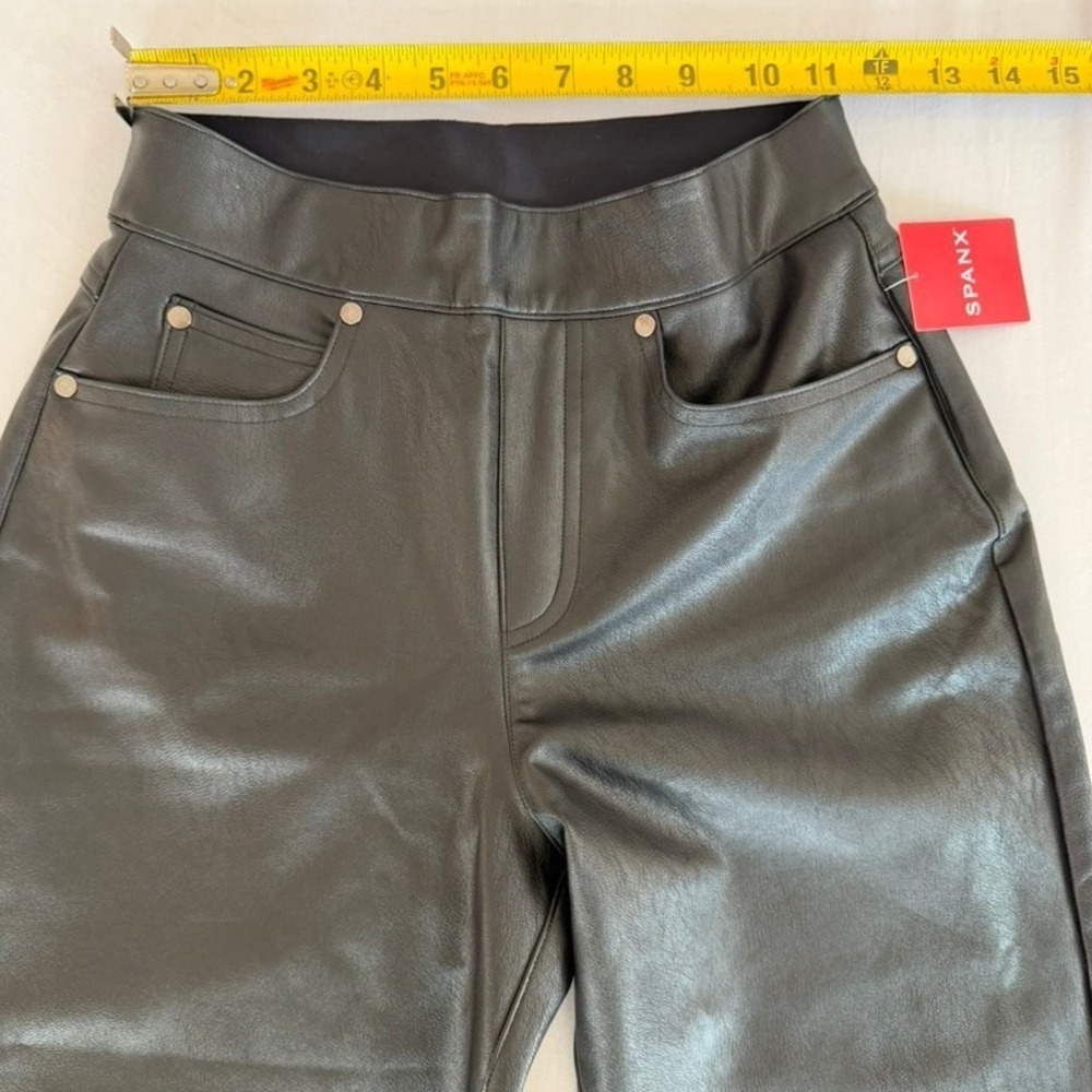 NWT Spanx Faux Leather Slim High Rise Straight Pull On Pants Black Size XS - Picture 4 of 6